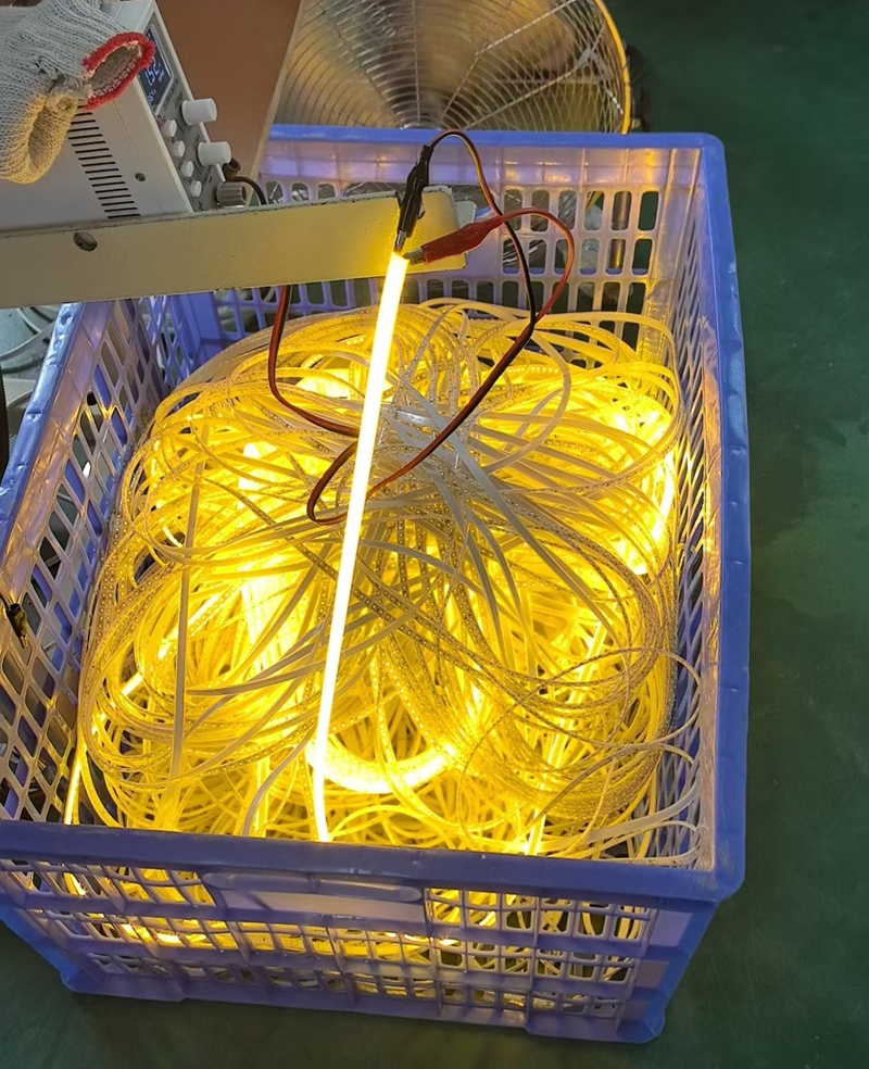 warm white silicone led strip 